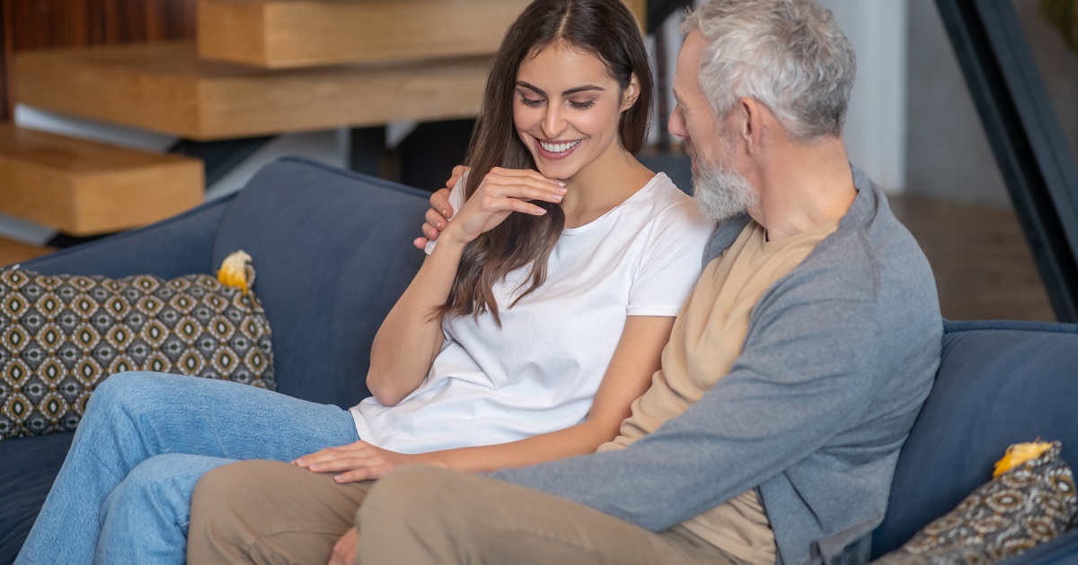 扱いが上手いから？おじさんにしかモテない？？おじさんにモテる女性の特徴