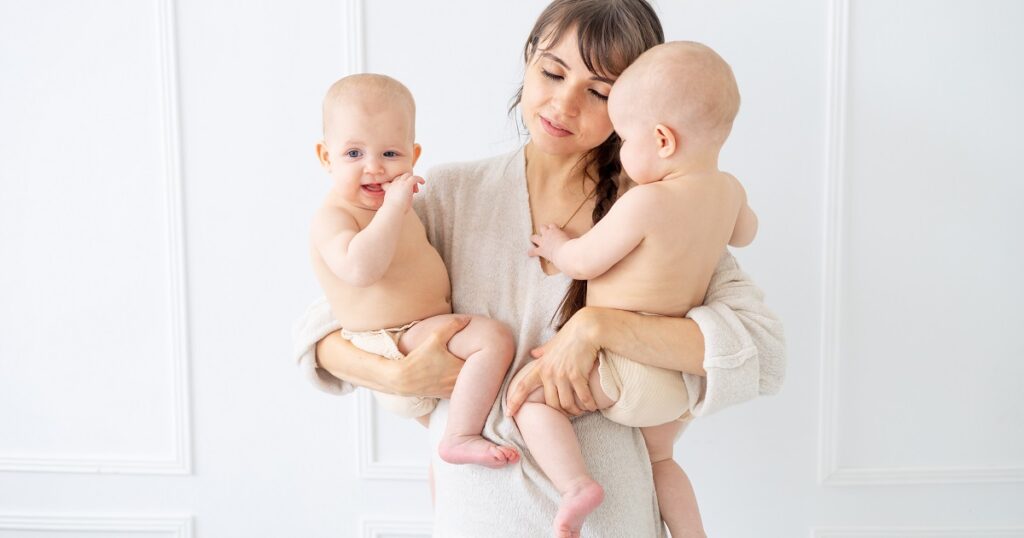 双子を見分ける母親