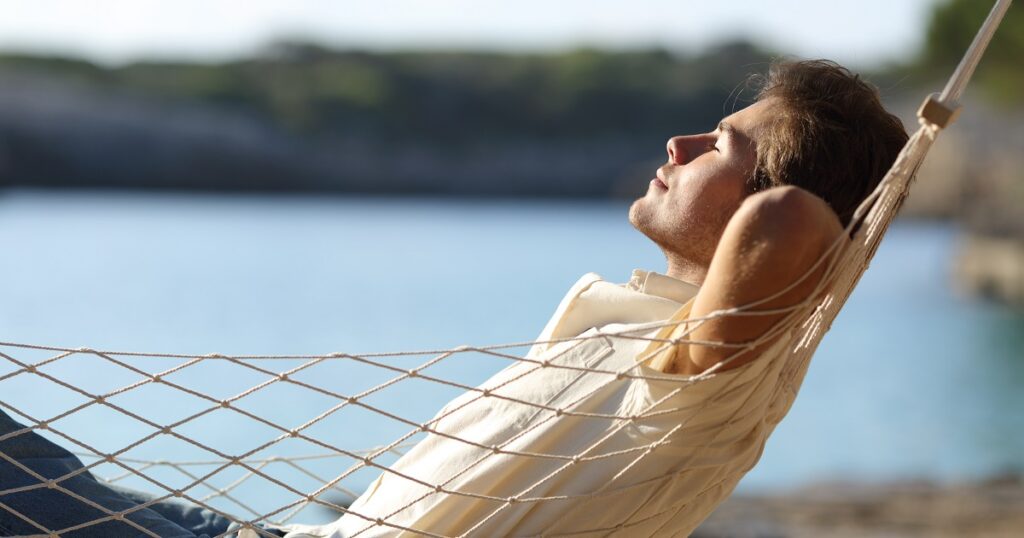 彼氏が外で寝ている夢