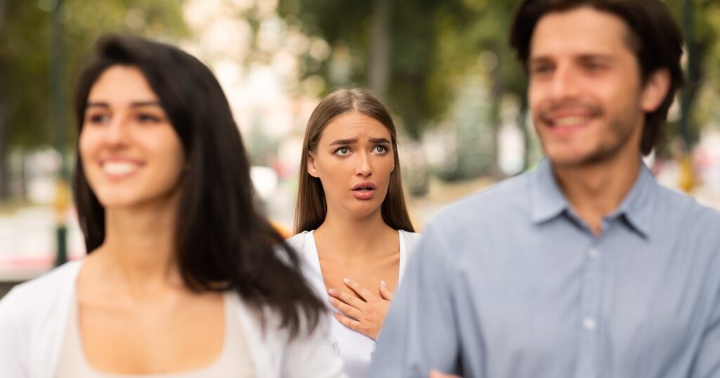 彼氏が知らない女とたくさん笑っている夢