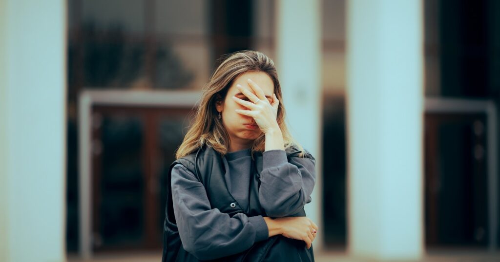 悲観的な女性