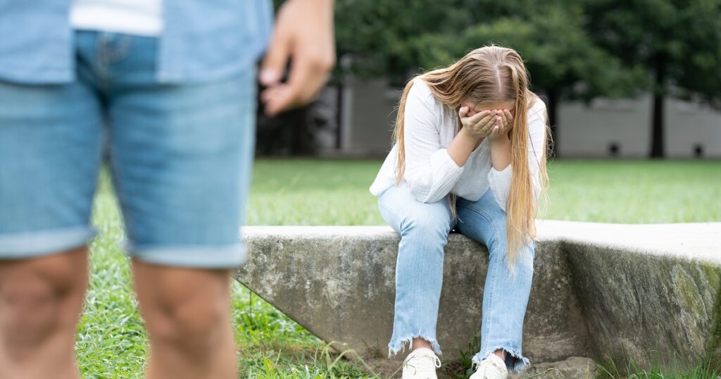 彼との別れの危機が訪れる女性