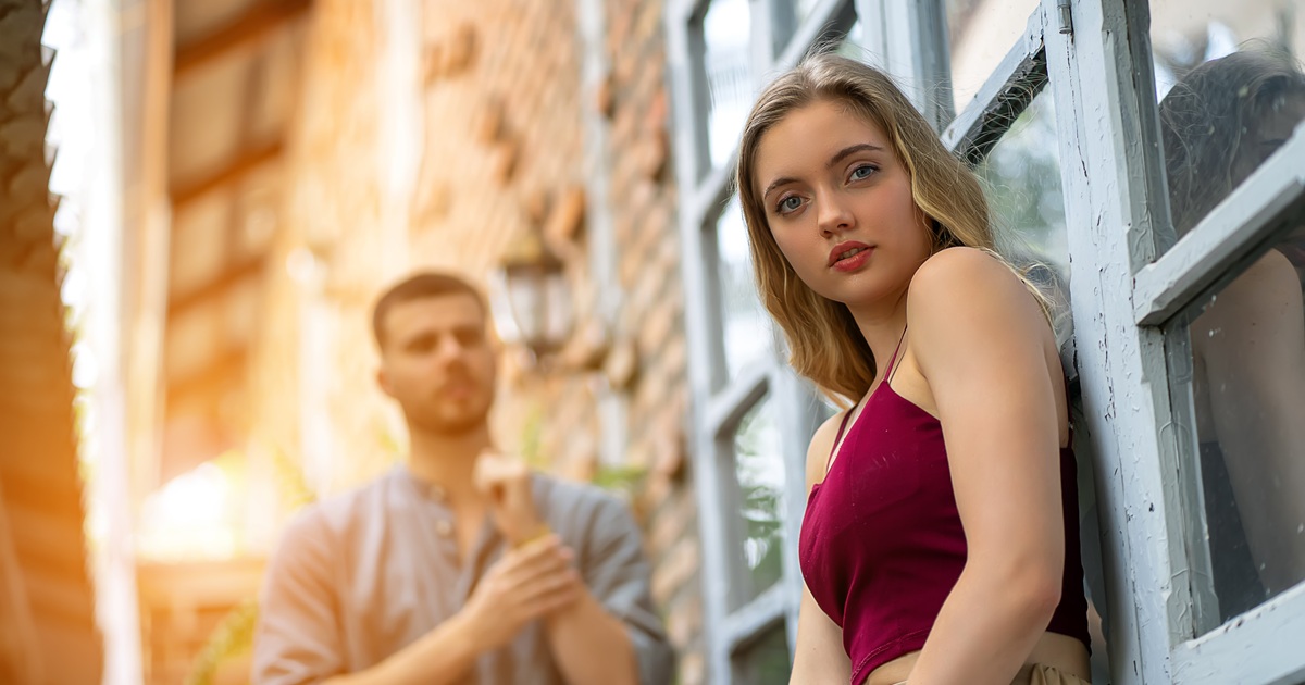 良い感じだったのに…。付き合う前に急にフェードアウトする女性の特徴と心理とは