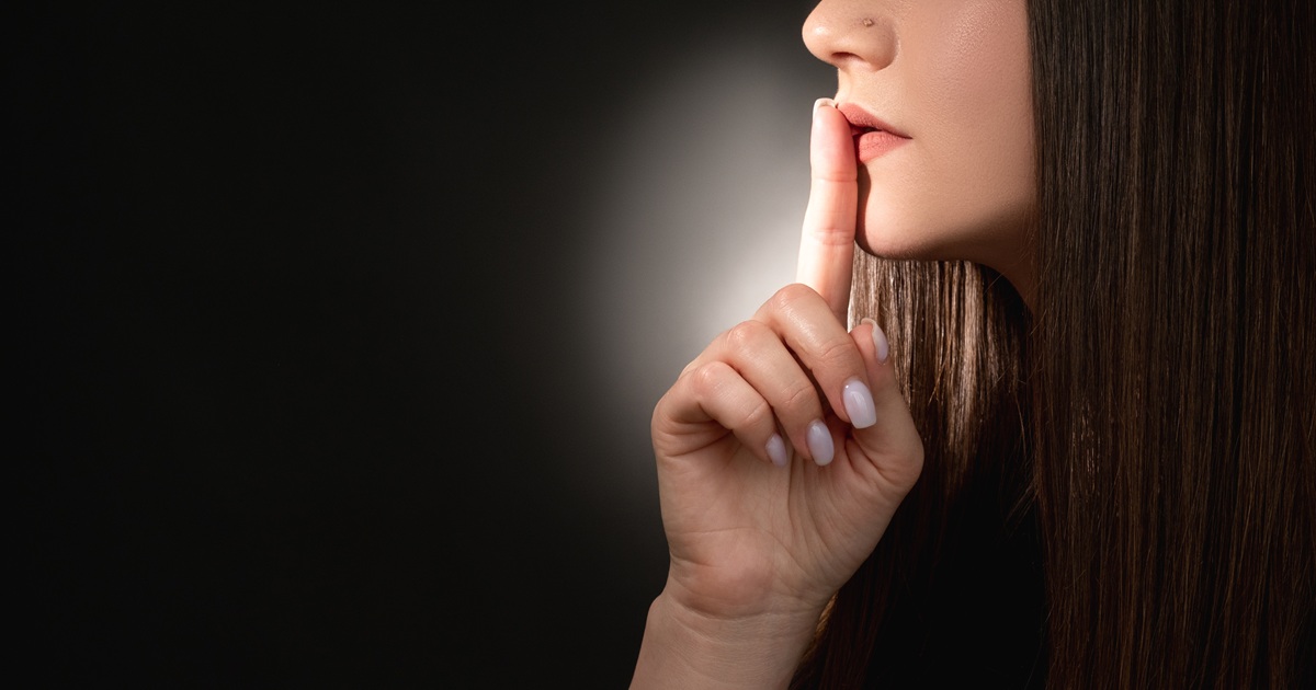 なんでも隠したがるめんどくさい秘密主義な人(男女)の心理と性格の特徴について