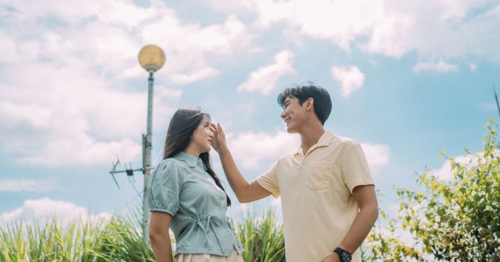 付き合ってないのに頭をわしゃわしゃしてくる男性