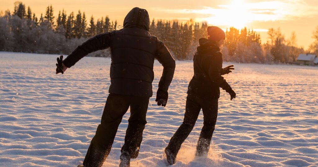 夢の中で彼女を追いかける彼氏