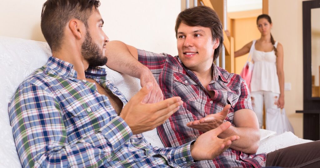 遠慮しがちで口癖がいやいやな男性