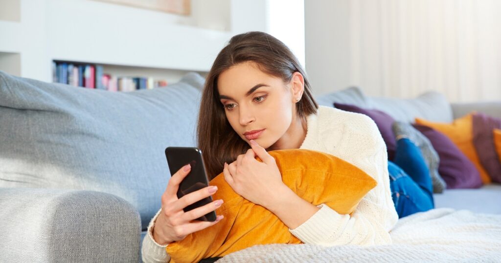彼女持ち男性がLINEを送ってくる