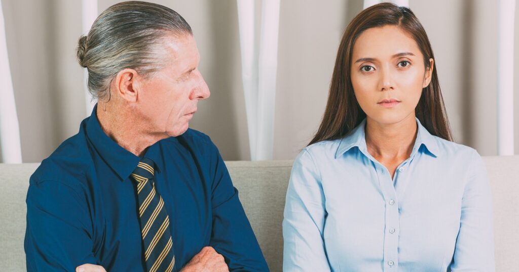 女のくせに生意気と言う男性