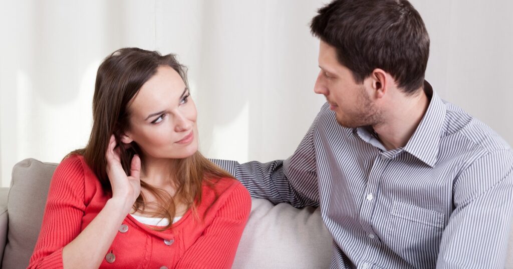 完璧な彼女と付き合う男性