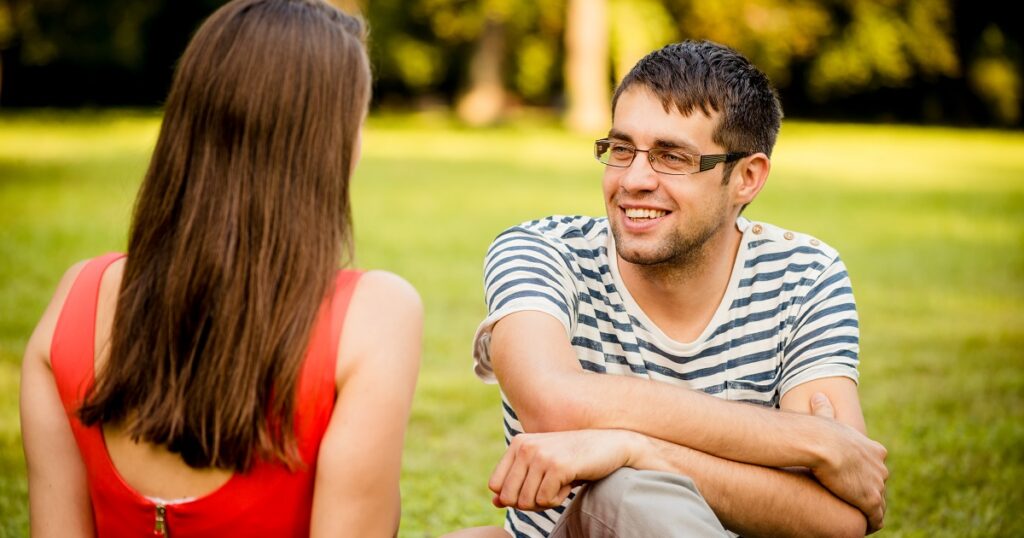 友達以上恋人未満の関係な男女