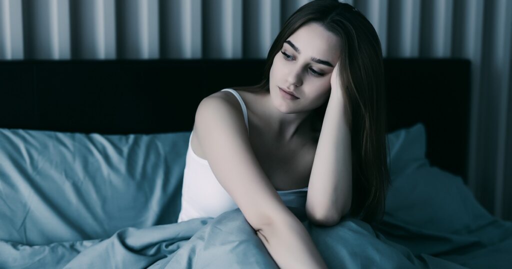 彼氏が浮気して捨てられる夢を見た彼女