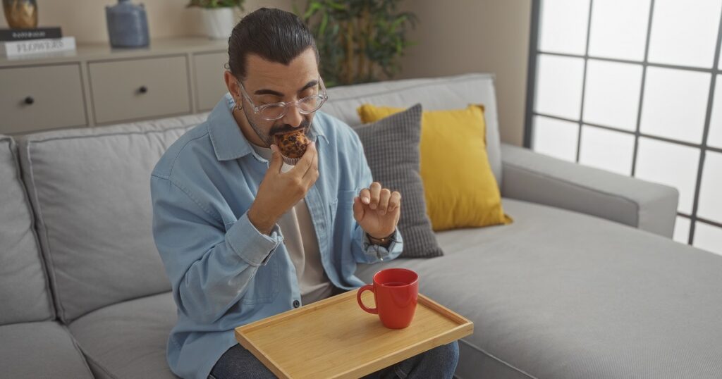 少食アピールをする男性