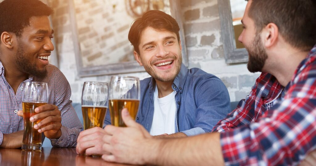 男友達も多い女友達が多い男性