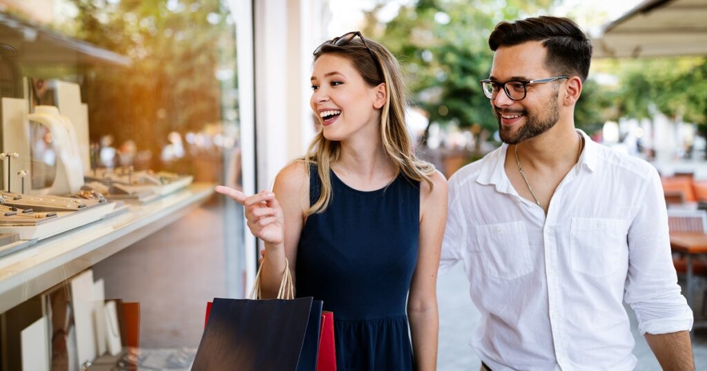 デートするのに告白してこない40代男性