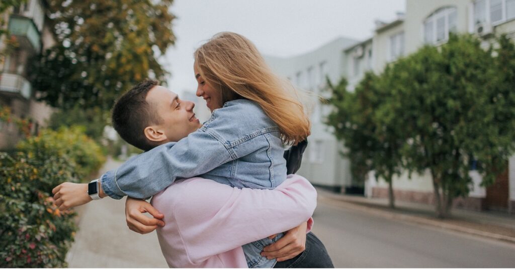 付き合ってすぐ愛してると言う彼氏
