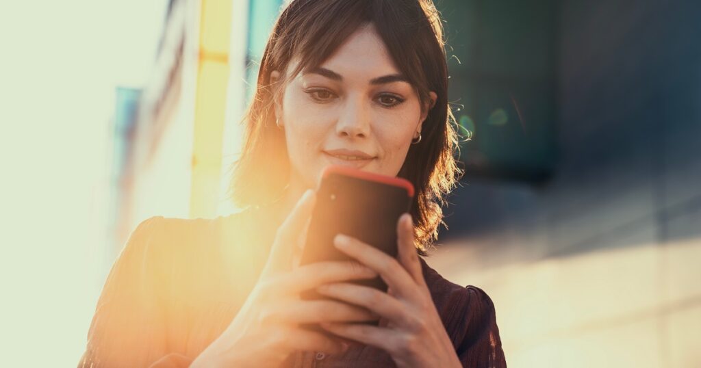 誘いを断わられた男性に好感度抜群の返事をする女性