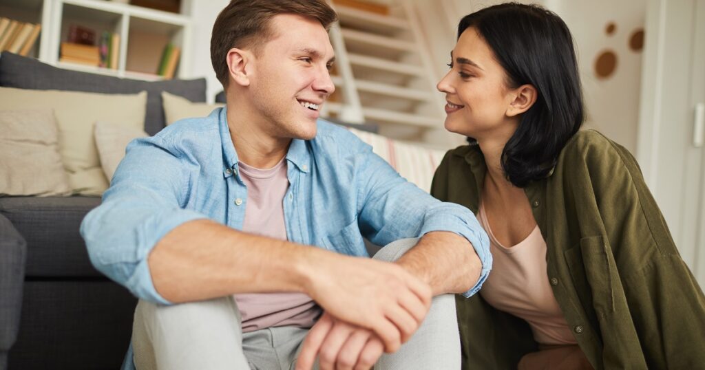 男女の恋愛観の違いを説明する彼女