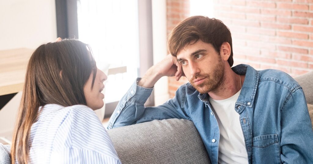 片想いをしている女性に親身な男性