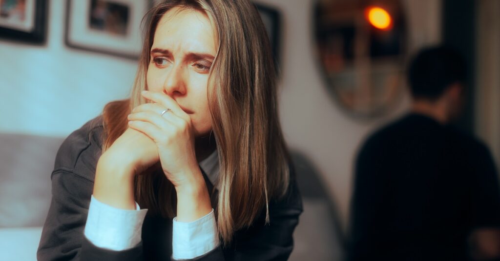 豹変した彼氏に振られる夢を見た彼女