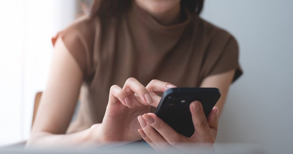 連絡先渡された女性の返事の仕方