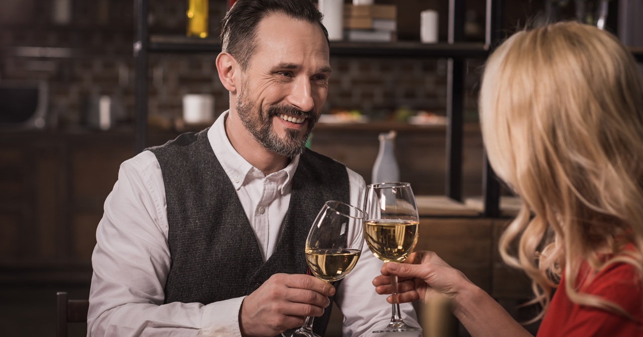 年上男性が好きな女性へ！老後が心配？年の差婚のメリット・デメリットについて