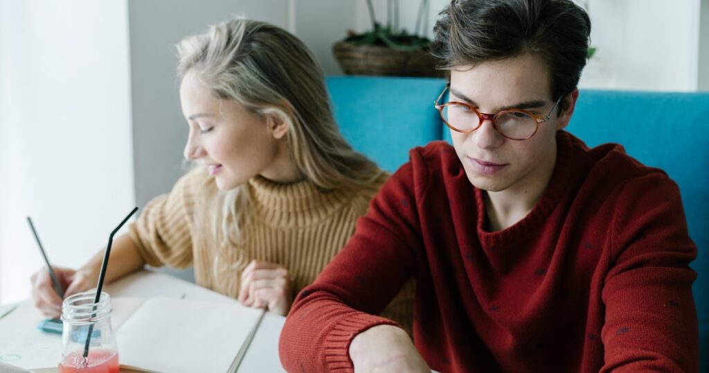 家庭教師を好きになったらやめたほうがいい