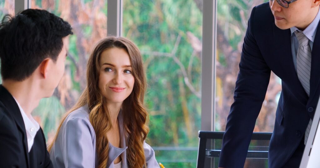 年下男性に片思いしている年上の女性