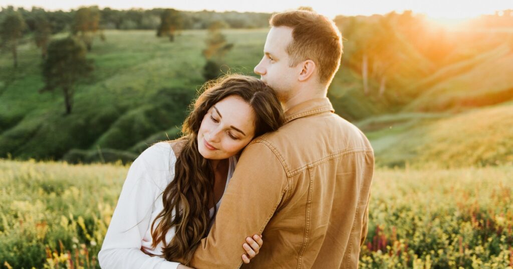 恋人にハグされる夢の意味