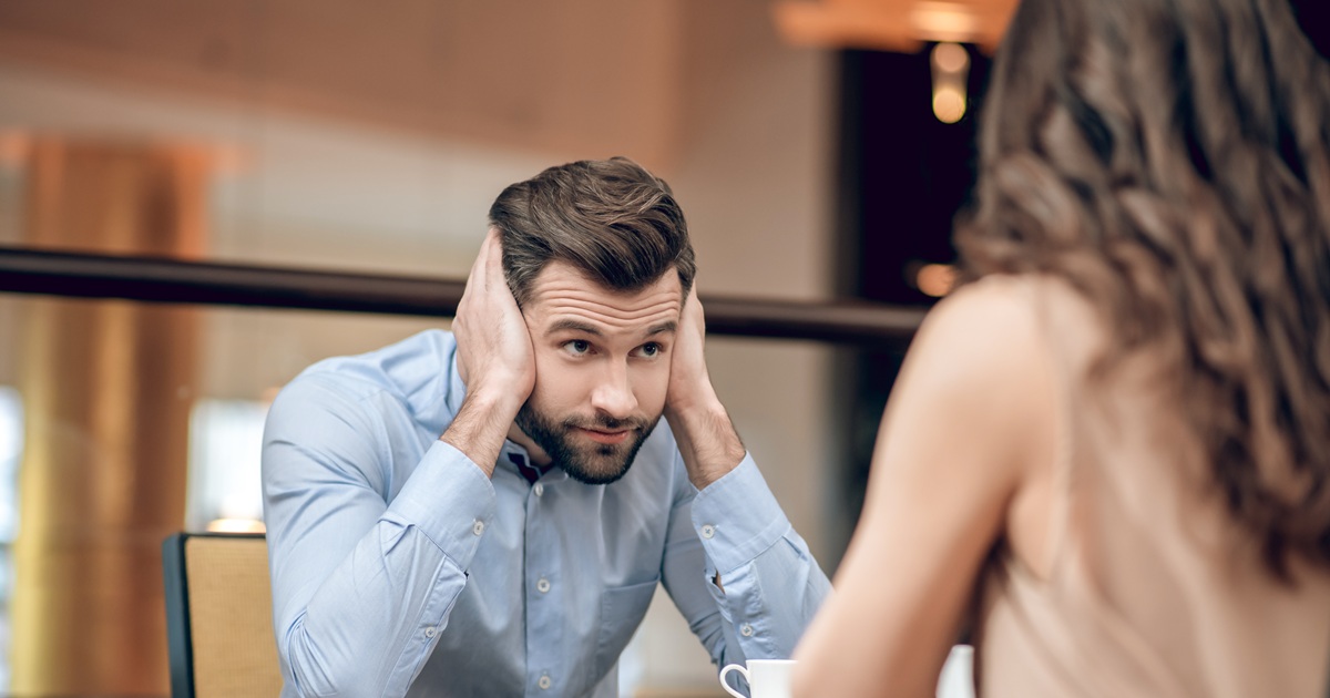 押し売りが強いポジティブすぎる女子は男子から嫌われる？愛される前向き女とは