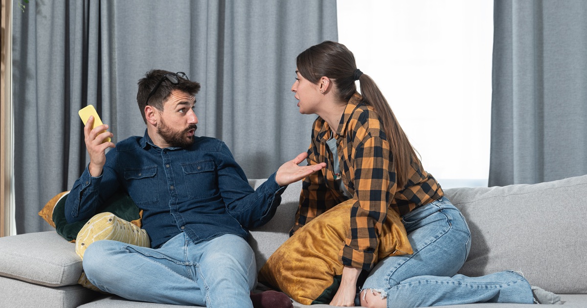 男がめんどくさいと思う嫉妬深い彼女や女の特徴＆好きな人に嫉妬する女性の心理