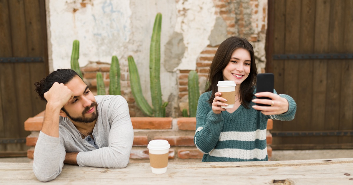 男子から勘違いぶりっ子と言われる痛い女子の特徴！モテるぶりっ子との違いは？