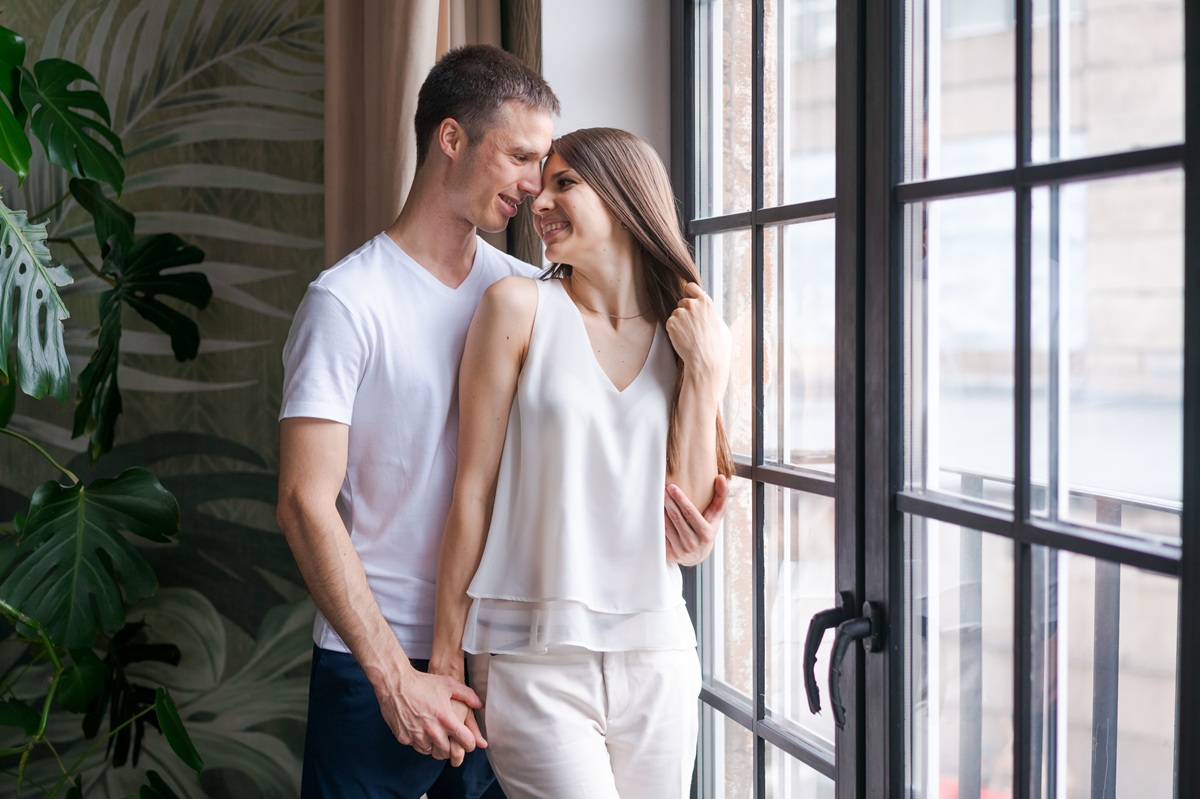 安心感があるし愛情がすごく伝わる！彼氏からバックハグをしてほしい時の対策