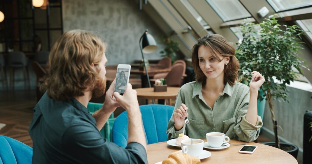 自分に好意を寄せている女性への男性心理