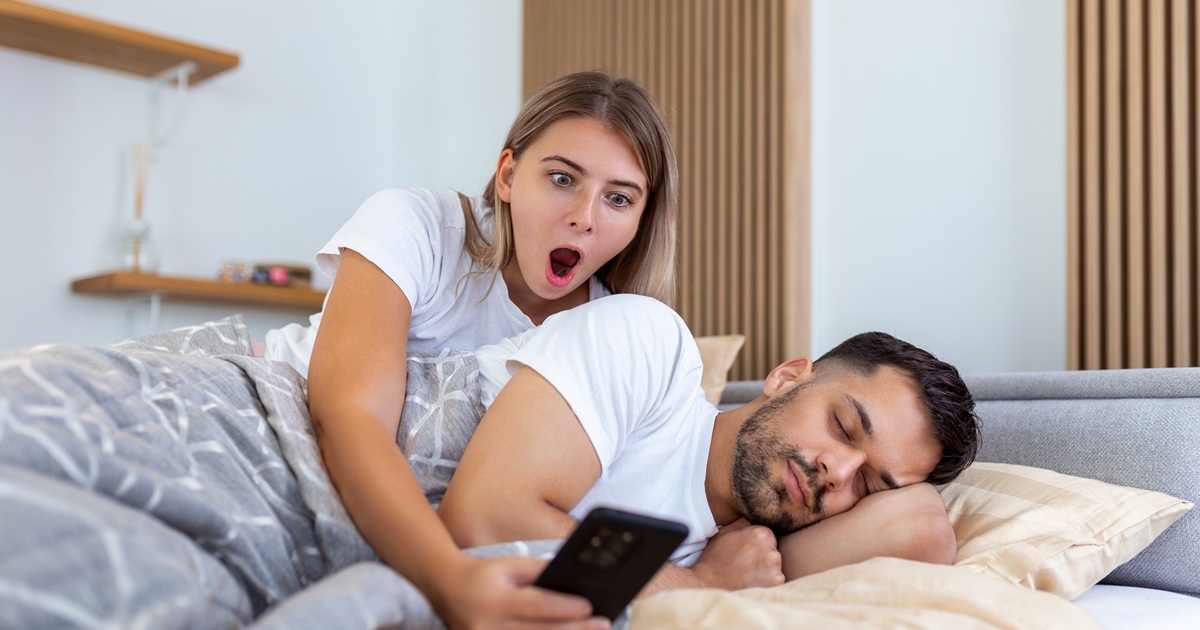 旦那の浮気が発覚！不倫発見時の賢い妻の大人の対応マニュアル！上手な対処法！