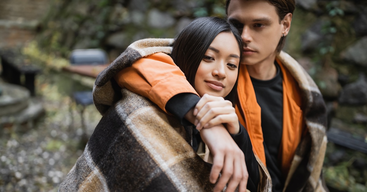 彼女だし本当は甘えたい！彼氏に素直になれない女性の特徴と素直になりたい改善法