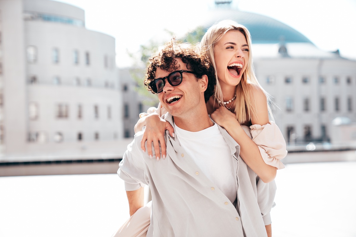 友達にも恋人にもなりやすい！恋愛的に親近感を感じる男性の特徴と心理とは