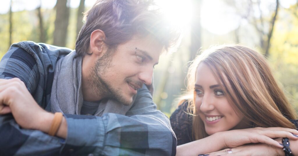 男性に甘え上手な女性