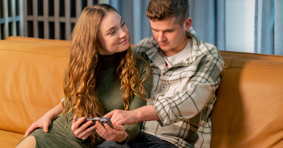 彼氏の嫉妬がかわいいあるある！思わず彼女がキュンとしたヤキモチエピソード♡