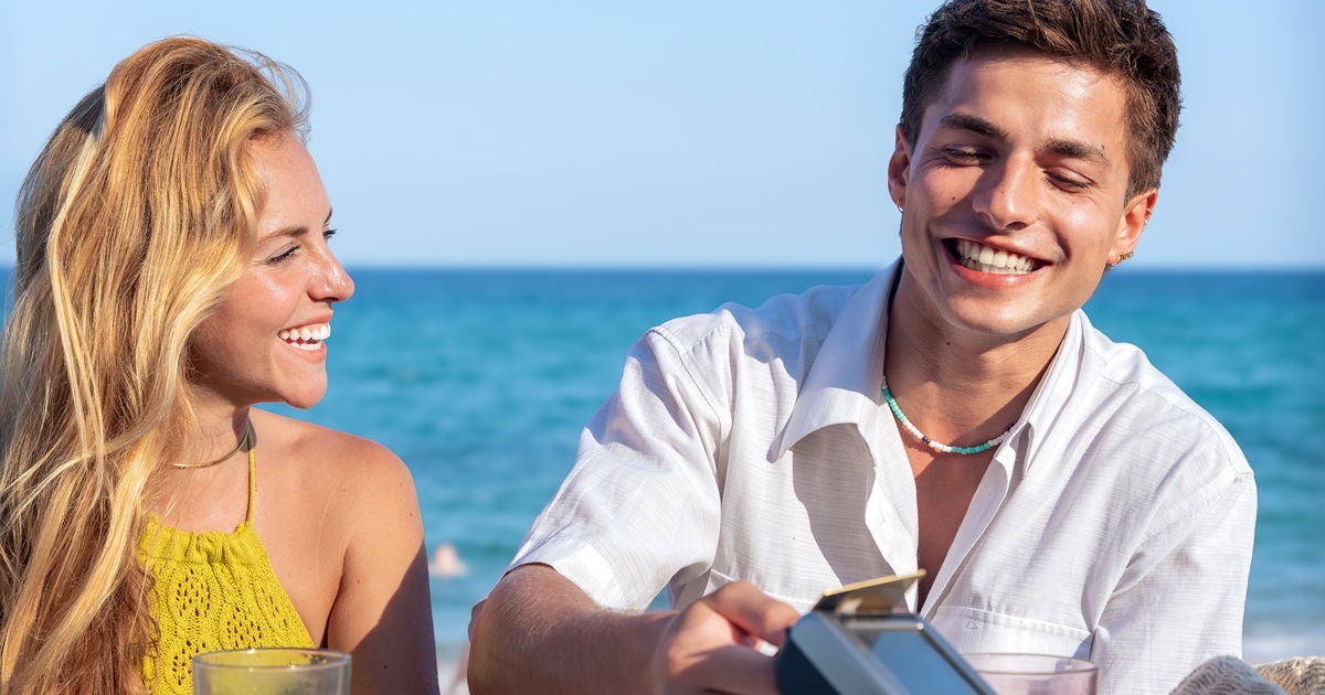 デート代は男が全額奢る？多めに出す？割り勘？デート中の会計からわかる性格！