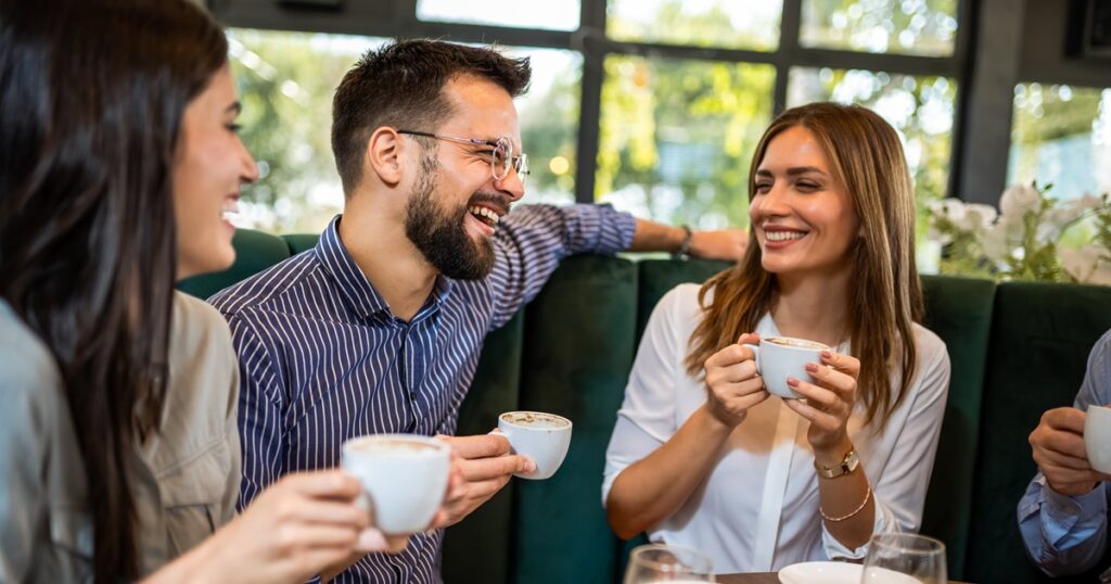 女子会に参加する男性