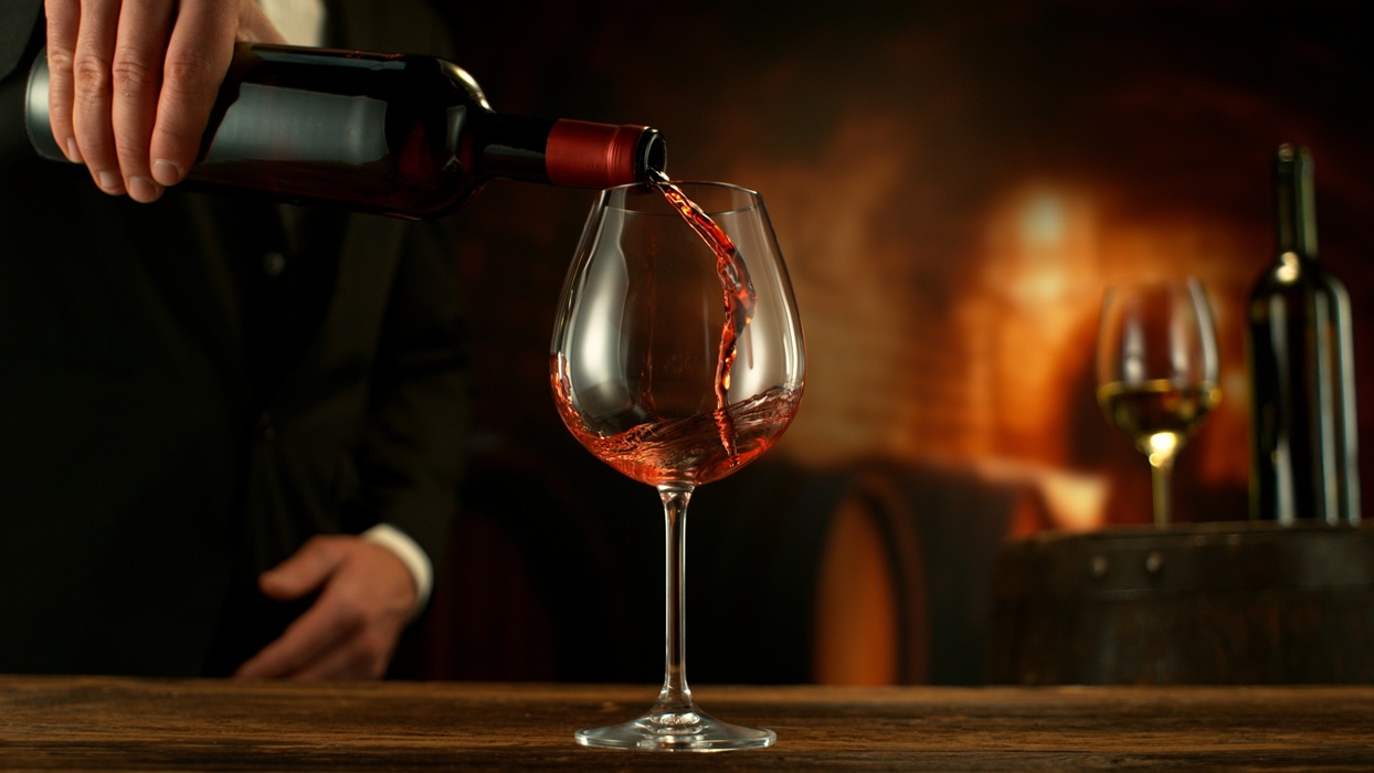 ワインって飲む順番とかはあるの？気をつけないといけない？そのマナーとは