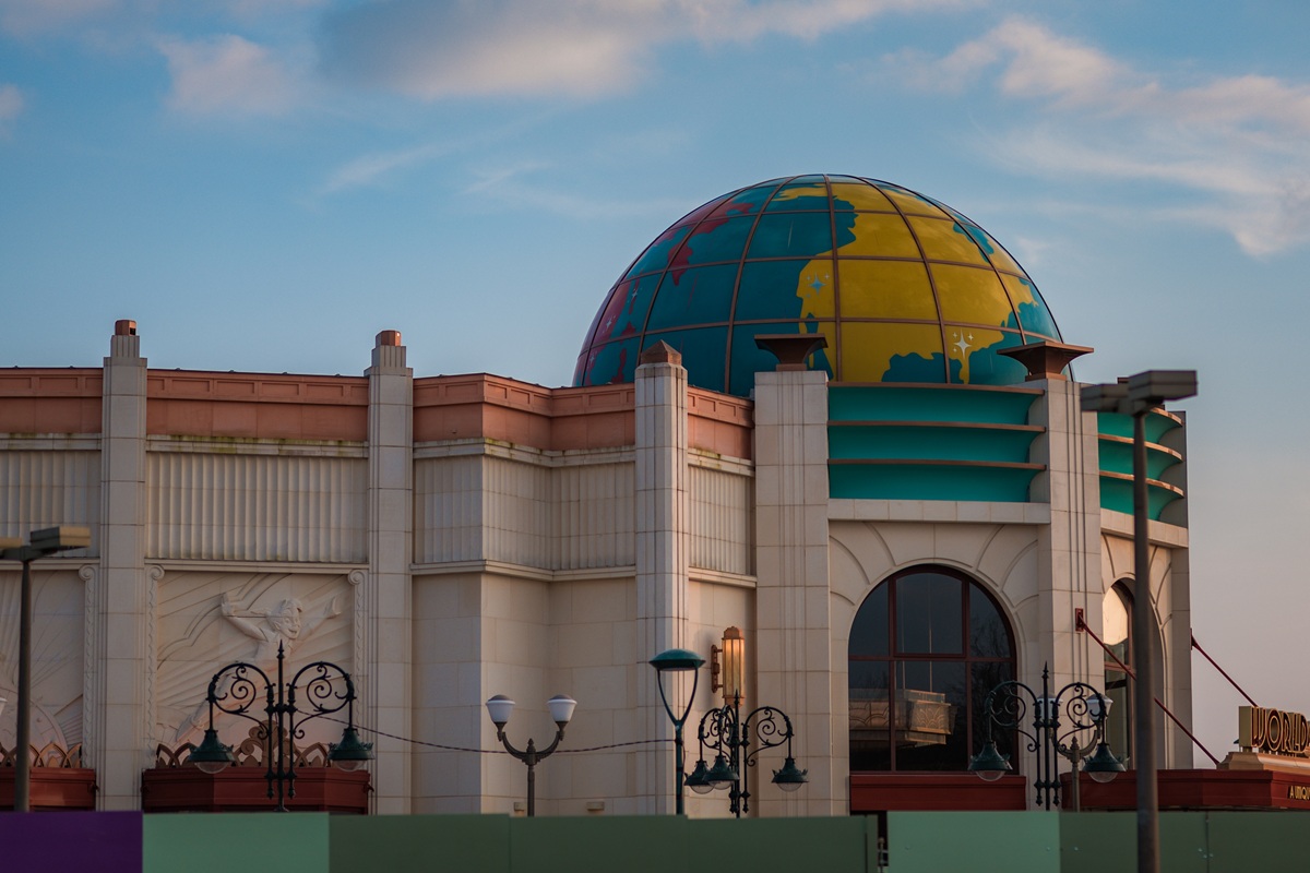 告白される可能性は高い？本気度は？付き合う前にディズニーランドに誘う男性心理