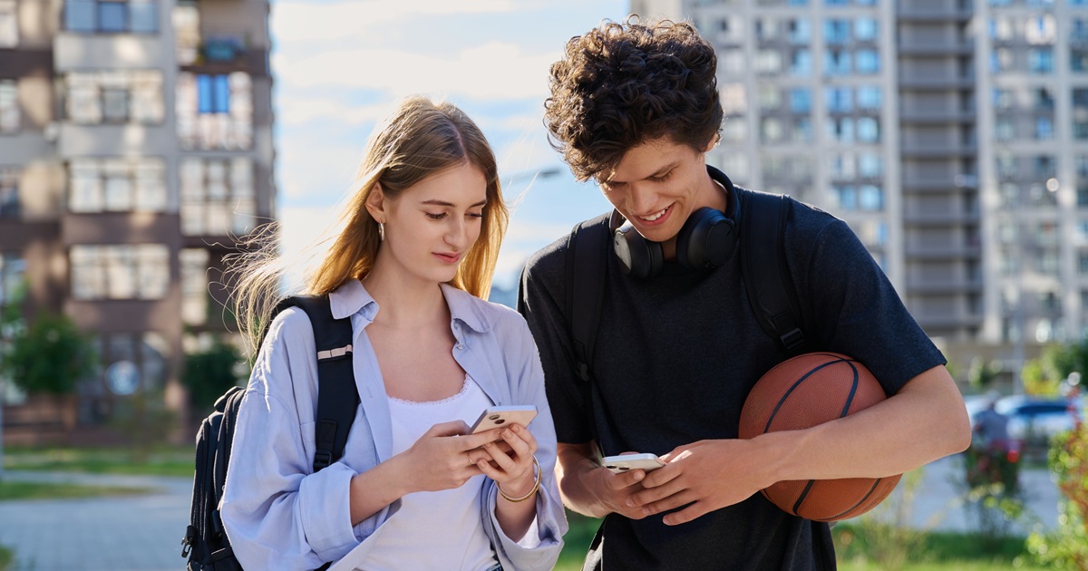 男性が好きな女性に無意識にとる態度！気になる彼は該当する？男の脈あり行動！