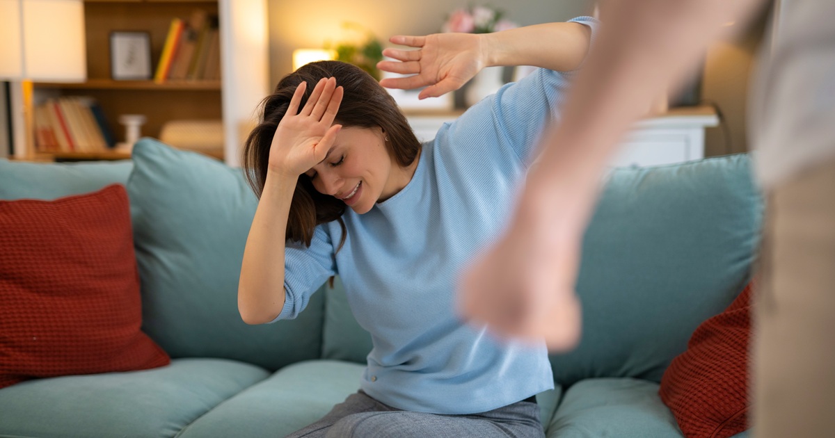 怒ったあと急に優しくなる男性は要注意？DV男によくある特徴を知って見極める！