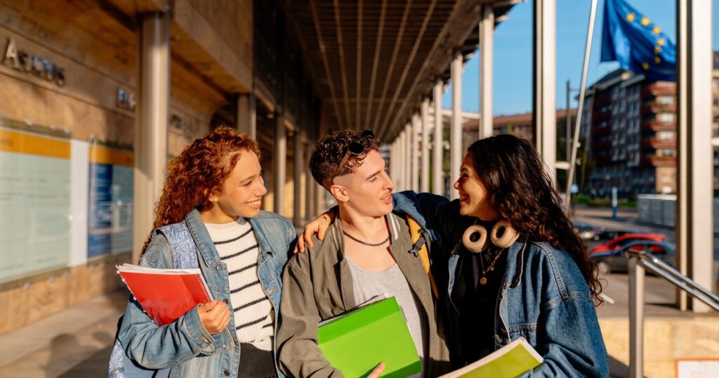 恋愛関係に発展しない女友達