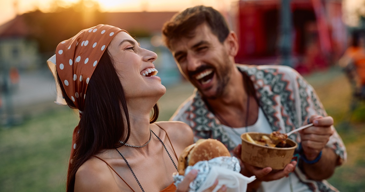 男っぽい性格なのにどうして？友達感覚？サバサバ系女子が男性からモテる理由！