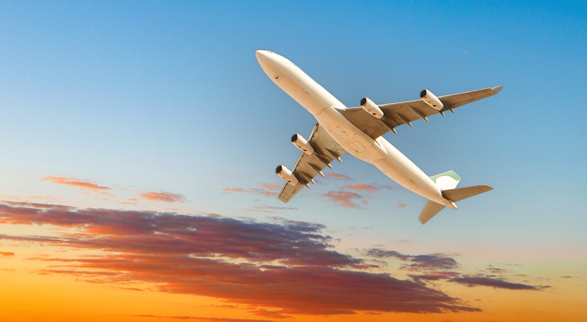 あなたに大事なメッセージをくれている！夢占い「飛行機の夢」を見た意味とは