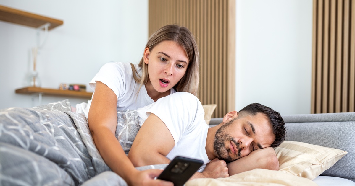 夫の浮気が発覚…旦那の浮気で離婚するべきか許すべきか決断するためのポイント