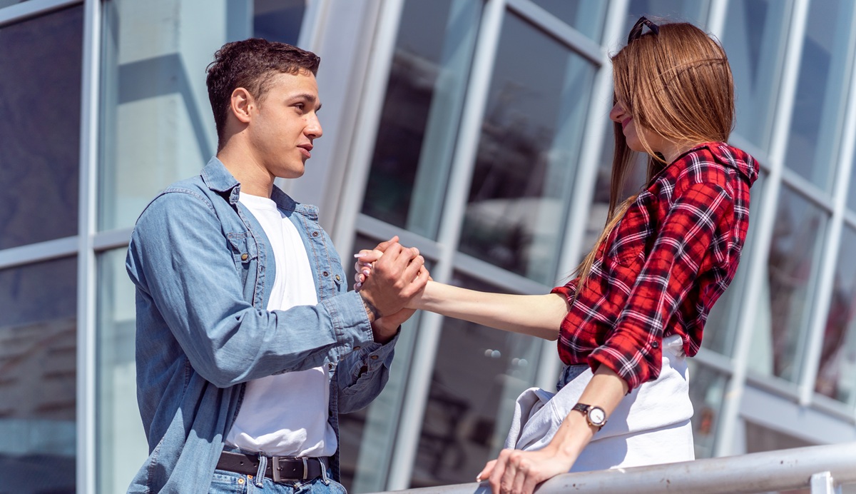 次から次に脈ありと思わせる男たらしな女の特徴とは？気を付けるべきポイント８選